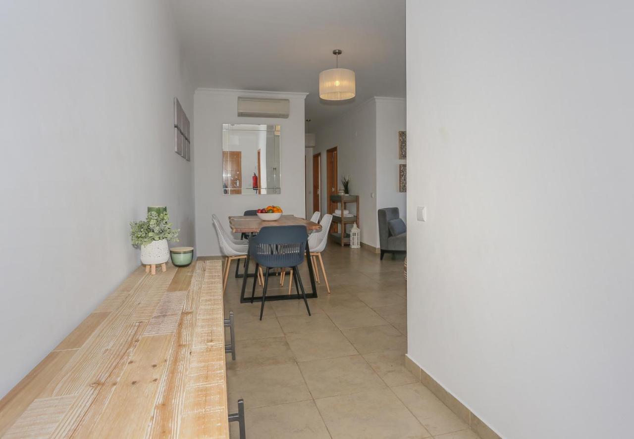 3 Bedroom Apartment With Indoor Pool Central Lagos Extérieur photo