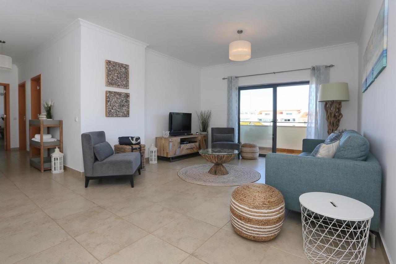 3 Bedroom Apartment With Indoor Pool Central Lagos Extérieur photo