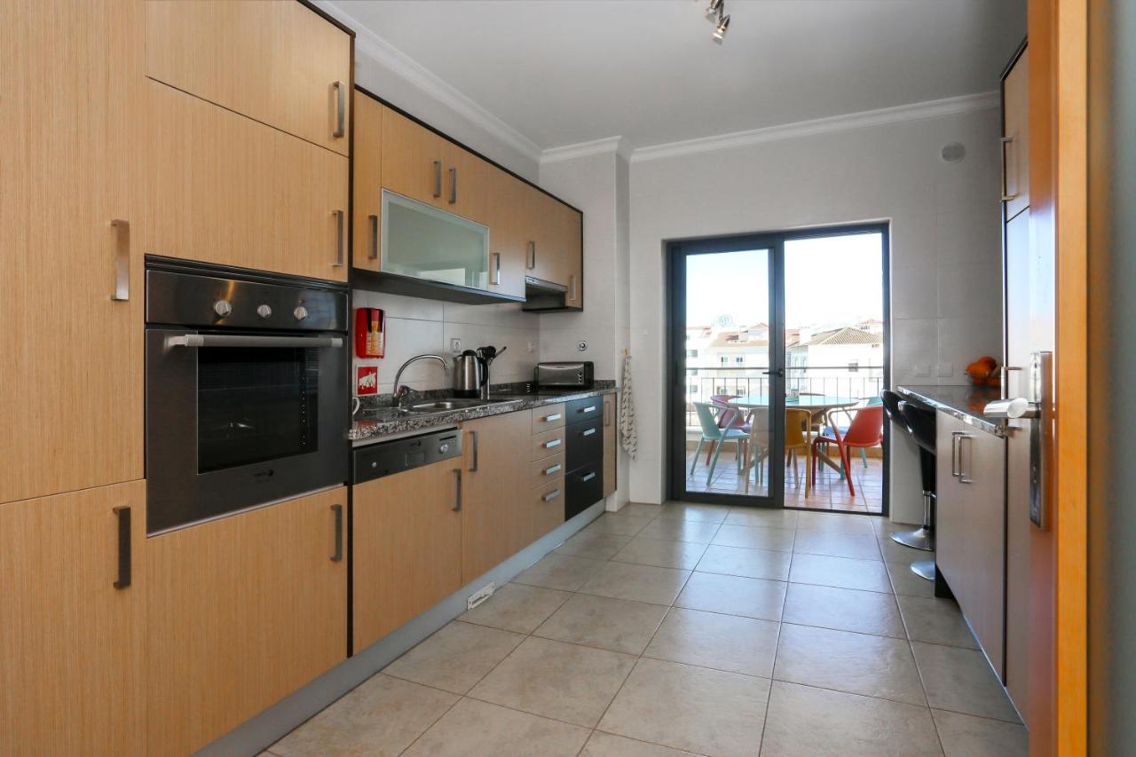 3 Bedroom Apartment With Indoor Pool Central Lagos Extérieur photo