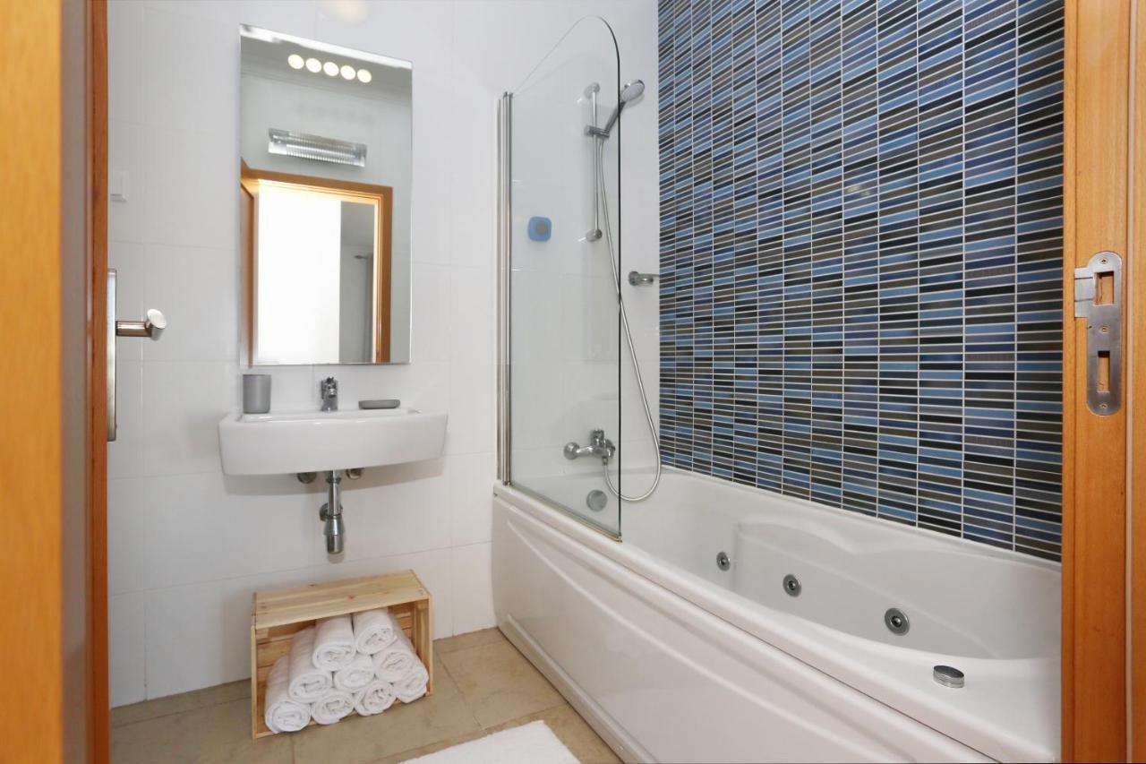 3 Bedroom Apartment With Indoor Pool Central Lagos Extérieur photo