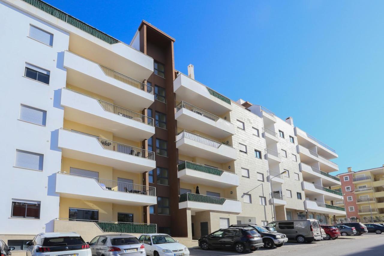 3 Bedroom Apartment With Indoor Pool Central Lagos Extérieur photo