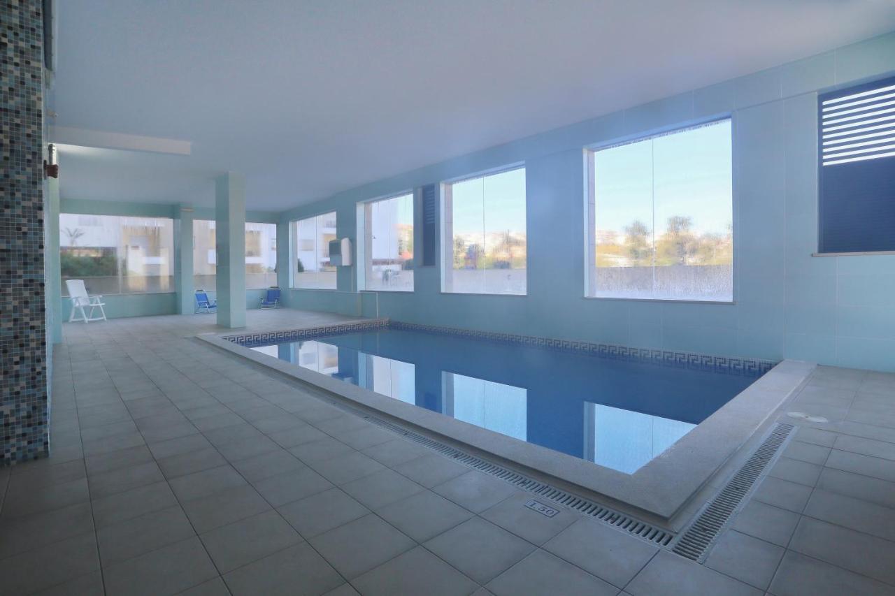 3 Bedroom Apartment With Indoor Pool Central Lagos Extérieur photo