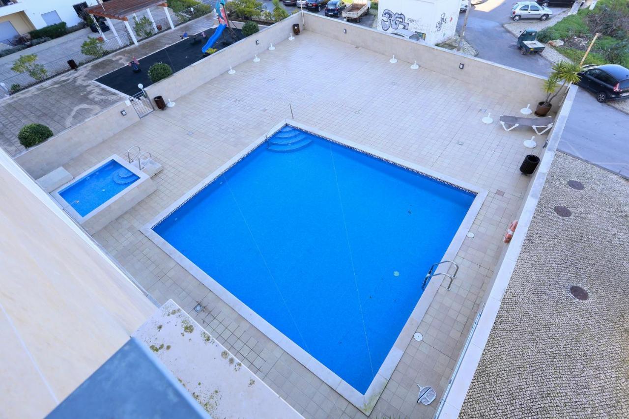 3 Bedroom Apartment With Indoor Pool Central Lagos Extérieur photo