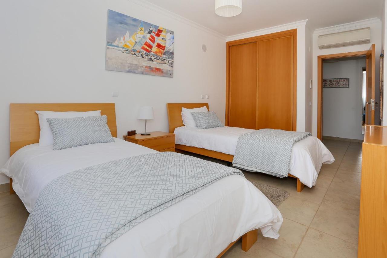 3 Bedroom Apartment With Indoor Pool Central Lagos Extérieur photo