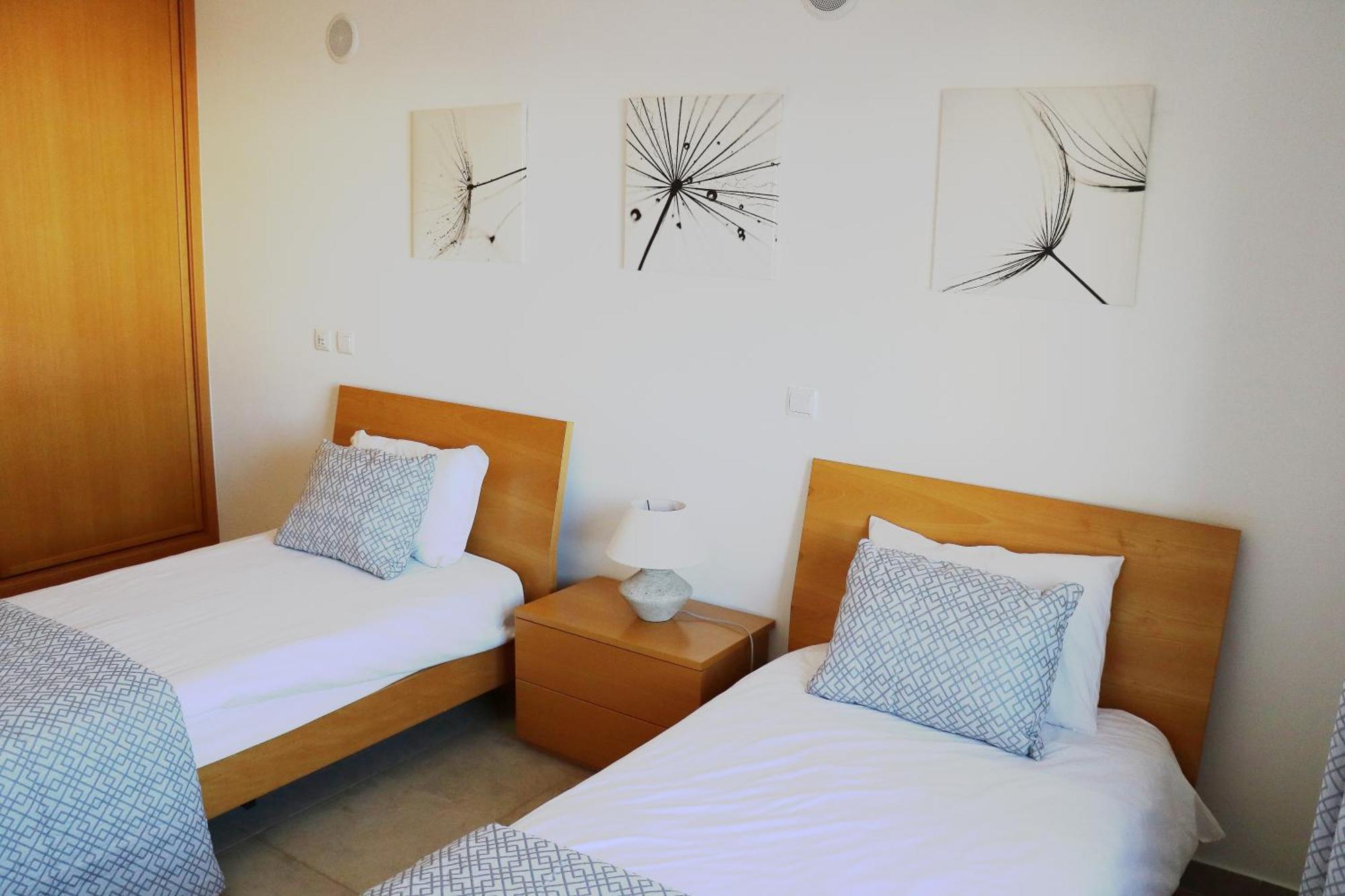 3 Bedroom Apartment With Indoor Pool Central Lagos Extérieur photo