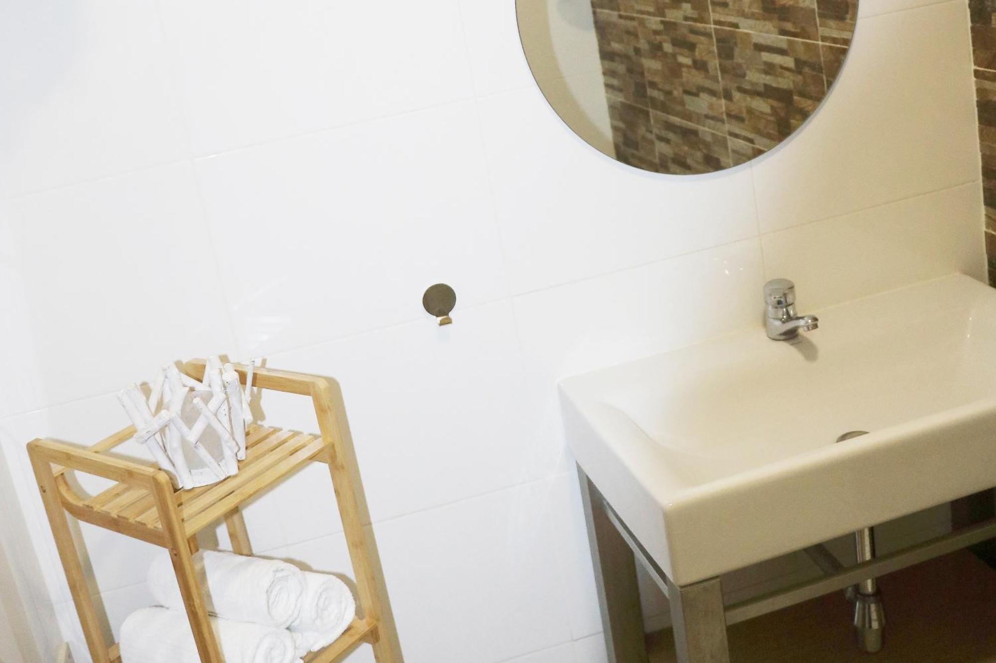 3 Bedroom Apartment With Indoor Pool Central Lagos Extérieur photo