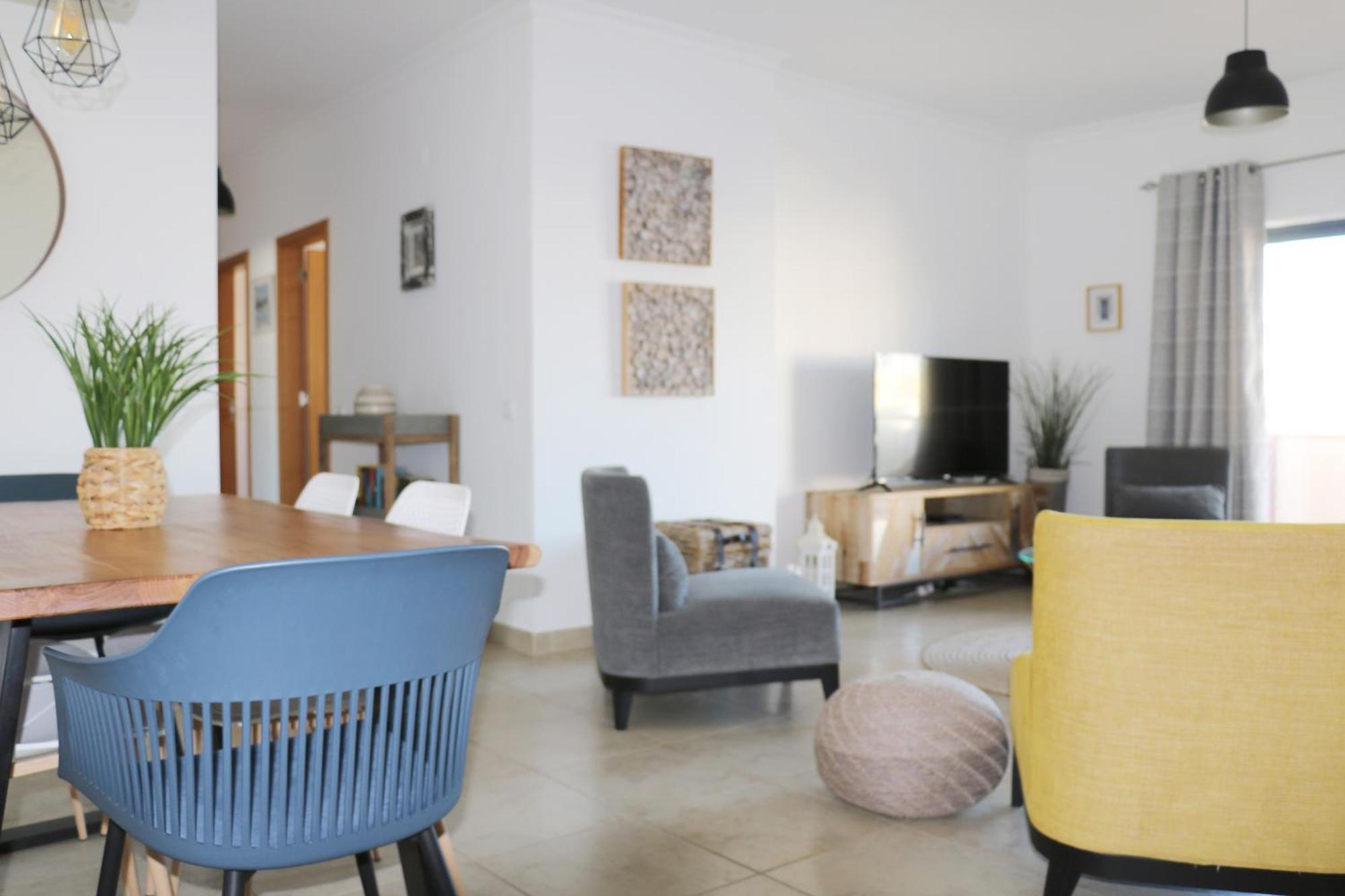 3 Bedroom Apartment With Indoor Pool Central Lagos Extérieur photo