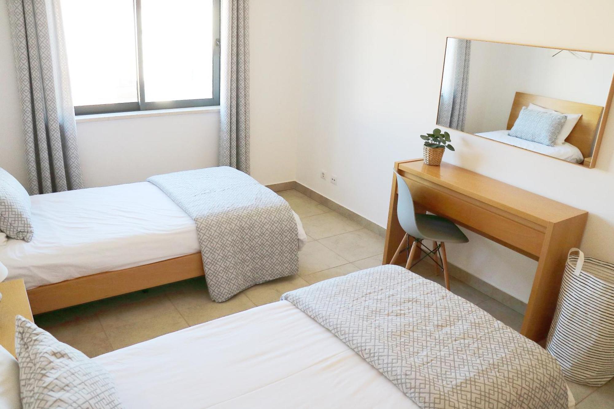 3 Bedroom Apartment With Indoor Pool Central Lagos Extérieur photo