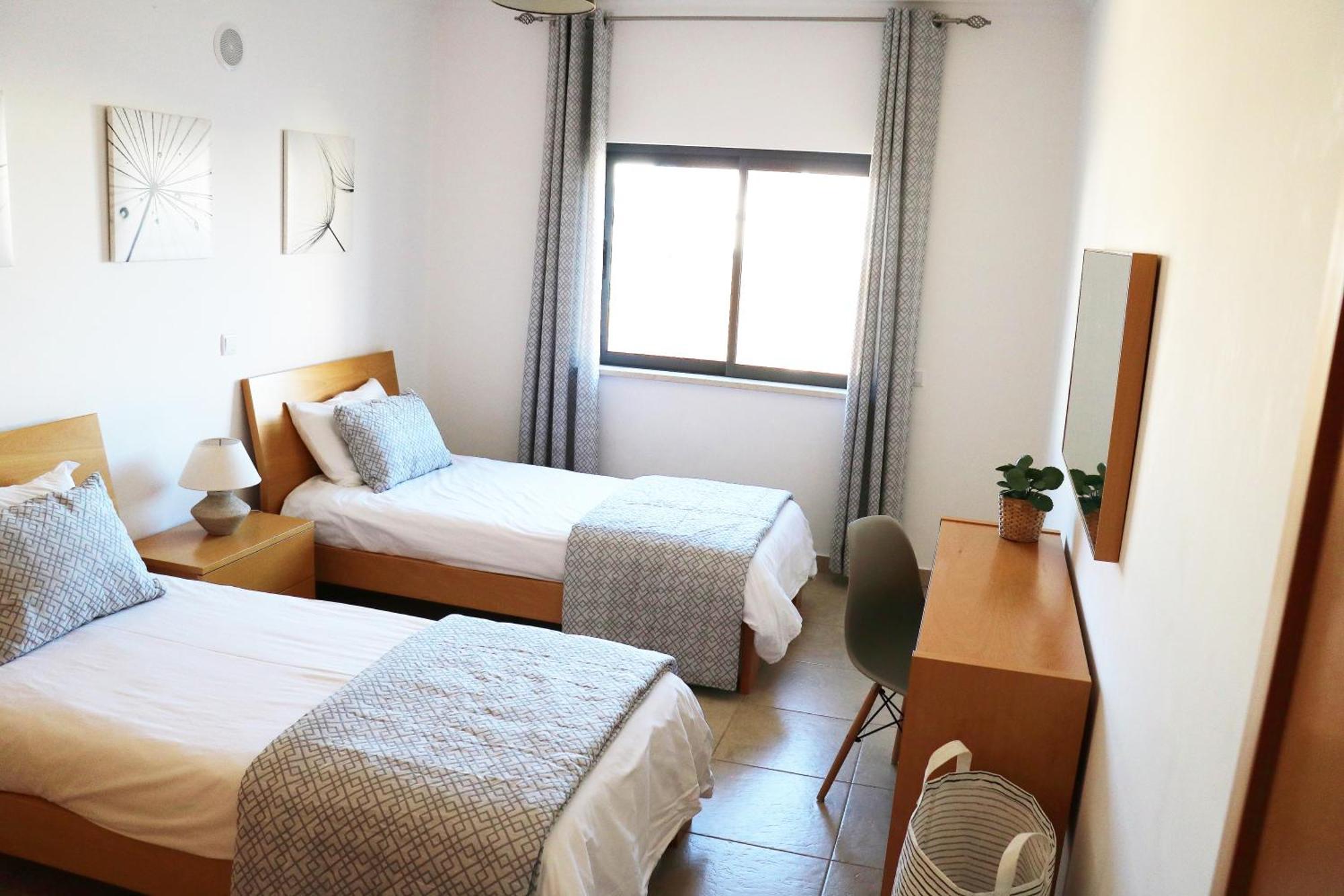 3 Bedroom Apartment With Indoor Pool Central Lagos Extérieur photo